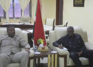 والى القضارف يلتقى وفد الشركة السودانية للموارد المعدنية والى القضارف يلتقى وفد الشركة السودانية للموارد المعدنية