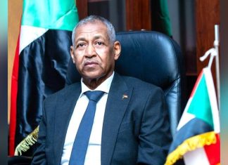 سفير السودان بمصر يتابع تحضيرات انعقاد امتحانات الشهادة المتوسطة السودانية سفير السودان بمصر يتابع تحضيرات انعقاد امتحانات الشهادة المتوسطة السودانية