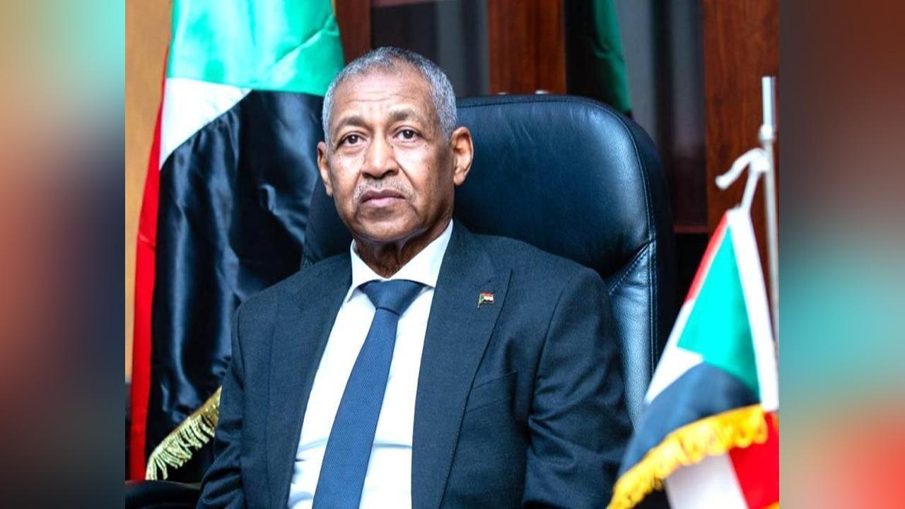 سفير السودان بمصر يتابع تحضيرات انعقاد امتحانات الشهادة المتوسطة السودانية سفير السودان بمصر يتابع تحضيرات انعقاد امتحانات الشهادة المتوسطة السودانية
