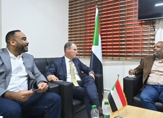 وزير الصحة الإتحادي يطلع على برامج منظمة إليفيت لتنمية المجتمع وزير الصحة الإتحادي يطلع على برامج منظمة إليفيت لتنمية المجتمع