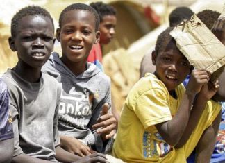 أطفال السودان ضحايا “حرب عبثية” متواصلة أطفال السودان ضحايا "حرب عبثية" متواصلة