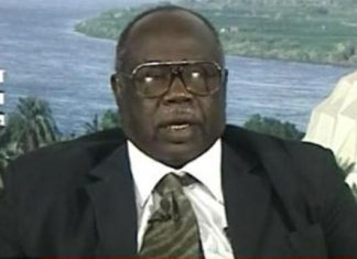 برلماني سابق لـ”أفريقيا برس”: الجيش على وشك أن يحسم المعركة برلماني سابق لـ"أفريقيا برس": الجيش على وشك أن يحسم المعركة