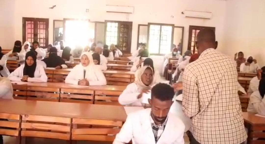 إنطلاقة إمتحانات التخصصات الطبية بمدينة المناقل إنطلاقة إمتحانات التخصصات الطبية بمدينة المناقل