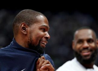 كيفن دورانت يقترب من العودة إلى منتخب الولايات المتحدة لكرة السلة كيفن دورانت يقترب من العودة إلى منتخب الولايات المتحدة لكرة السلة