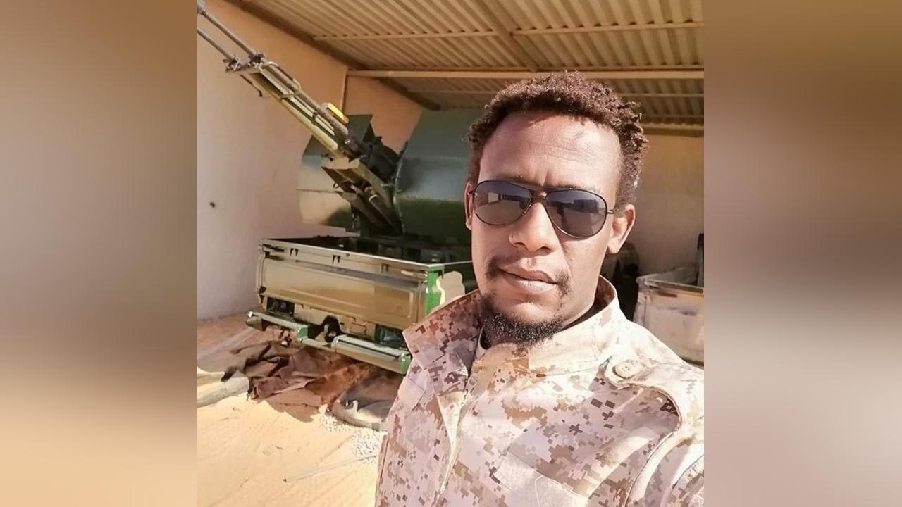 إنشقاق وأزمة داخل الدعم السريع بين القائد جلحة والمستشار عمران وتهديد بـ(2) مليون مقاتل”بالفيديو” إنشقاق وأزمة داخل الدعم السريع بين القائد جلحة والمستشار عمران وتهديد بـ(2) مليون مقاتل”بالفيديو”