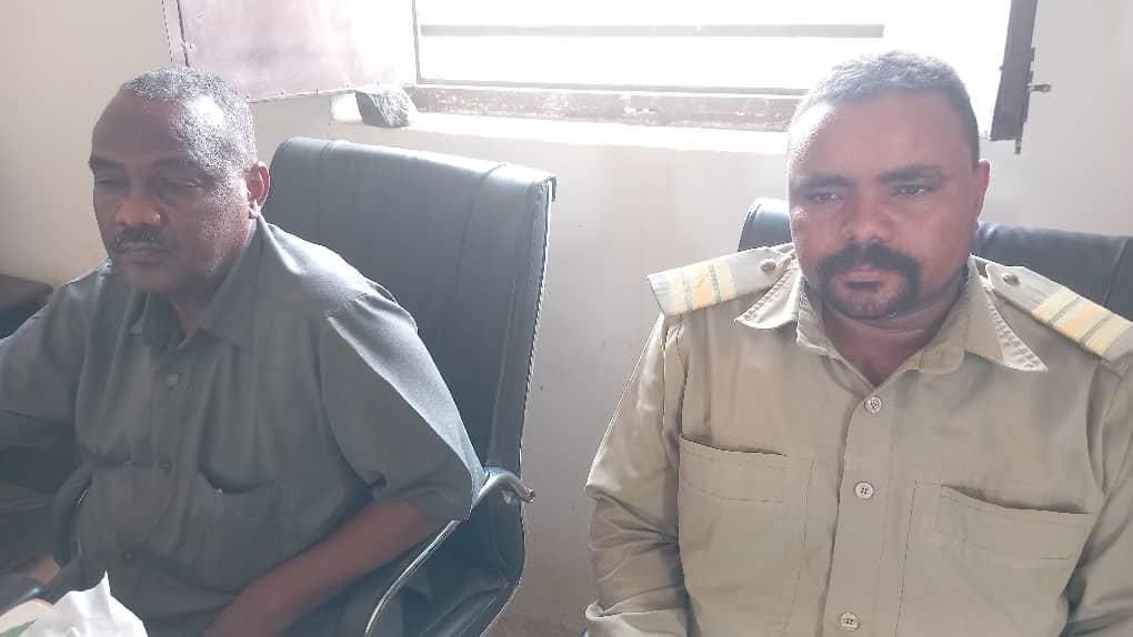 المدير التنفيذي لمحليةمروي يطمئن على سير الأداء بوحدةالقرير الإدارية المدير التنفيذي لمحليةمروي يطمئن على سير الأداء بوحدةالقرير الإدارية