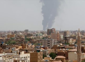 دارفور.. قتيلان و8 جرحى إثر سقوط قذائف على معسكر للنازحين دارفور.. قتيلان و8 جرحى إثر سقوط قذائف على معسكر للنازحين