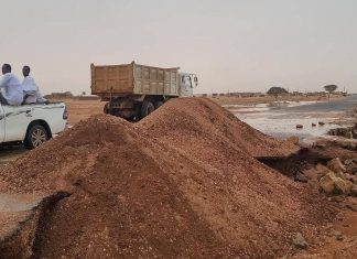 مدير هيئة الطرق والجسور بالخرطوم يتفقد طريق النيل الغربي مدير هيئة الطرق والجسور بالخرطوم يتفقد طريق النيل الغربي