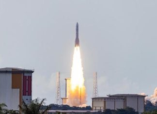 رحلة “آريان 6” الأولى للفضاء تتكلّل بالنجاح رحلة "آريان 6" الأولى للفضاء تتكلّل بالنجاح