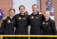 “ناسا” تنهي مهمة لمحاكاة الحياة على المريخ استمرت 378 يوماً "ناسا" تنهي مهمة لمحاكاة الحياة على المريخ استمرت 378 يوماً