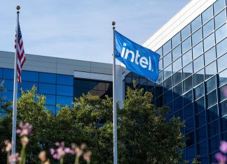 “إنتل” تعتزم تسريح 15% من موظفيها لخفض التكاليف "إنتل" تعتزم تسريح 15% من موظفيها لخفض التكاليف