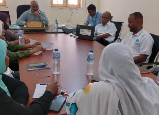 مدير عام الصحة بالقضارف يطلع على مخرجات زيارة و فدبرنامج إلتقصى لشلل الأطفال مدير عام الصحة بالقضارف يطلع على مخرجات زيارة و فدبرنامج إلتقصى لشلل الأطفال