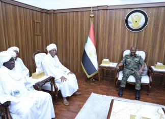 البرهان يلتقي وفد الإدارة الأهلية بولاية سنار البرهان يلتقي وفد الإدارة الأهلية بولاية سنار