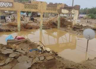 عشرات الوفيات والمصابين جراء السيول بمدينة أبو حمد شمال السودان عشرات الوفيات والمصابين جراء السيول بمدينة أبو حمد شمال السودان