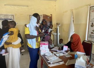 لجنة الطوارئ الصحية توفر اللقاحات والتطعيم والاغذية لمركز صحي القادسية لجنة الطوارئ الصحية توفر اللقاحات والتطعيم والاغذية لمركز صحي القادسية