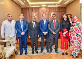 السفير عماد عدوي يلتقي عدد من كبار الإعلاميين المصريين السفير عماد عدوي يلتقي عدد من كبار الإعلاميين المصريين