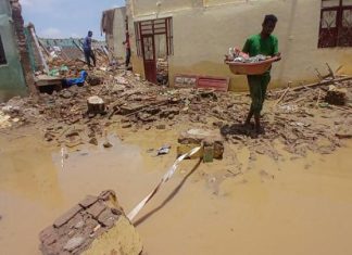 أمطار غزيرة تفاقم معاناة متضرري السيول في السودان أمطار غزيرة تفاقم معاناة متضرري السيول في السودان