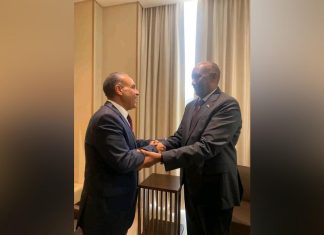 الفريق أول البرهان يلتقي وزير الخارجية المصري الفريق أول البرهان يلتقي وزير الخارجية المصري