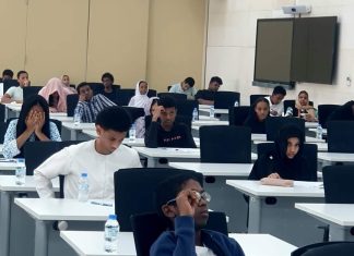 لأول مرة القنصل العام للسودان بالإمارات يدشن امتحانات الشهادة المتوسطة لأول مرة القنصل العام للسودان بالإمارات يدشن امتحانات الشهادة المتوسطة