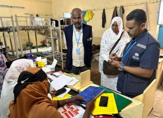 مديرة الرعاية الصحية بالقضارف تقف على الخدمات العلاجية لمنظمة الصحة العالمية بمراكز الإيواء مديرة الرعاية الصحية بالقضارف تقف على الخدمات العلاجية لمنظمة الصحة العالمية بمراكز الإيواء
