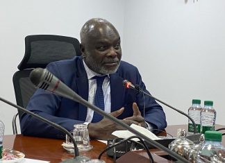 وزير مالية السودان يعلن تماسك الاقتصاد وتحسن الإيرادات وزير مالية السودان يعلن تماسك الاقتصاد وتحسن الإيرادات