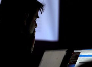 اكتشاف برمجية خبيثة تستخدم تقنية “إن إف سي” لسرقة البطاقات البنكية اكتشاف برمجية خبيثة تستخدم تقنية "إن إف سي" لسرقة البطاقات البنكية