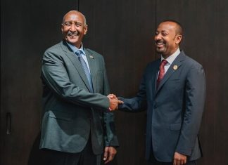 رئيس مجلس السيادة يلتقي رئيس الوزراء الإثيوبي ابي احمد رئيس مجلس السيادة يلتقي رئيس الوزراء الإثيوبي ابي احمد