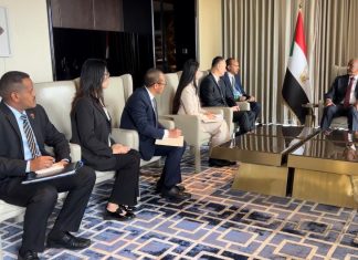 البرهان يشهد التوقيع على اتفاقية التعاون مع الصين في مجال الصناعات الدفاعية البرهان يشهد التوقيع على اتفاقية التعاون مع الصين في مجال الصناعات الدفاعية