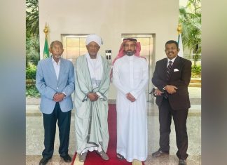 السفير دفع الله الحاج يلتقي الأمين العام للمنظمة العربية للهلال الأحمرو الصليب الأحمر السفير دفع الله الحاج يلتقي الأمين العام للمنظمة العربية للهلال الأحمرو الصليب الأحمر