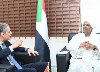 وزير الصحة الإتحادي يلتقي السفير المصري بالسودان وزير الصحة الإتحادي يلتقي السفير المصري بالسودان