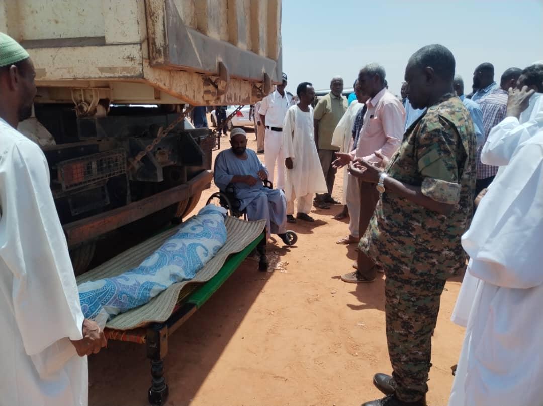 حمزة يشارك في تشييع شهداء قصف كررى والمشيعون يستنكرون إستهداف المليشيا لمنازلهم حمزة يشارك في تشييع شهداء قصف كررى والمشيعون يستنكرون إستهداف المليشيا لمنازلهم