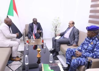 وزير الداخلية المكلف يلتقى مدير شركة الشمال لإنتاج الاسمنت ويشيد بدعم الشركة للمجهود الحربى وزير الداخلية المكلف يلتقى مدير شركة الشمال لإنتاج الاسمنت ويشيد بدعم الشركة للمجهود الحربى