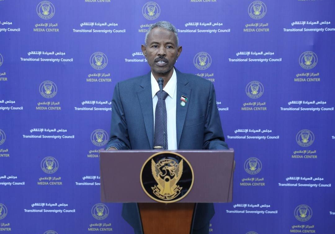 النائب العام يكشف عن طلب لـ(الإنتربول) ويتوعد حمدوك وقيادات تقدم .. سنلاحقهم ونحاكمهم النائب العام يكشف عن طلب لـ(الإنتربول) ويتوعد حمدوك وقيادات تقدم .. سنلاحقهم ونحاكمهم
