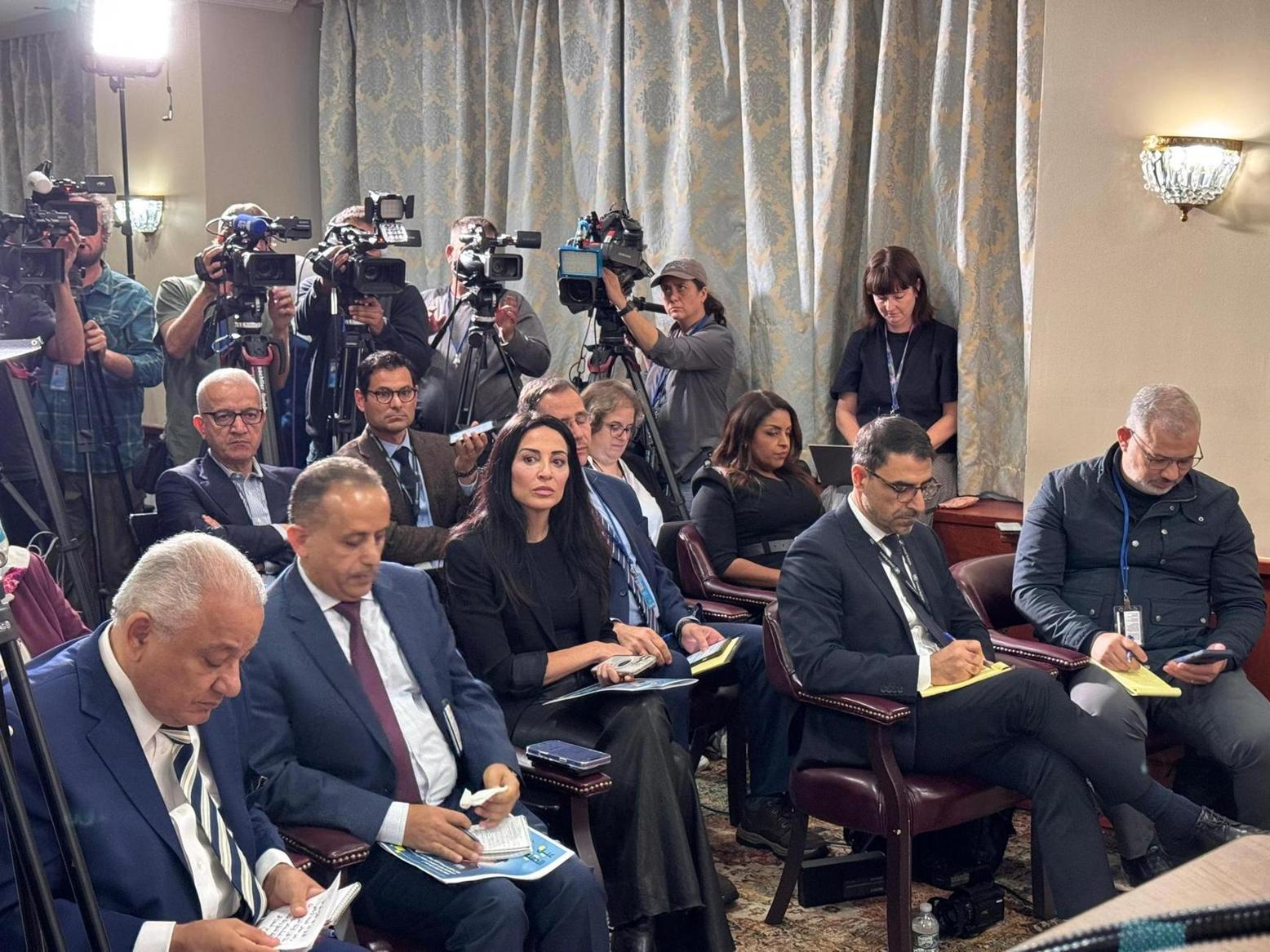 رئيس مجلس السيادة الانتقالي: حريصون على نقل السلطة للشعب رئيس مجلس السيادة الانتقالي: حريصون على نقل السلطة للشعب