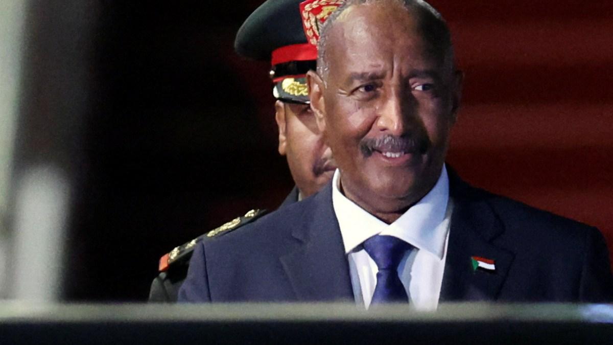 البرهان للجزيرة: أبلغنا واشنطن رفض وساطة أي قوى شاركت بقتل السودانيين البرهان للجزيرة: أبلغنا واشنطن رفض وساطة أي قوى شاركت بقتل السودانيين