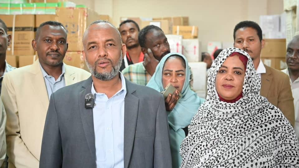 وزير الصحة يطمئن على الموقف الدوائي بولاية نهر النيل وزير الصحة يطمئن على الموقف الدوائي بولاية نهر النيل