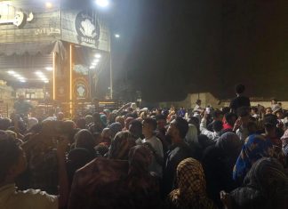 سودانيون يتظاهرون في القاهرة احتفالا بانتصارات الجيش سودانيون يتظاهرون في القاهرة احتفالا بانتصارات الجيش