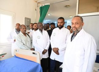 وزير الصحة الإتحادي: توجيه مديري عموم الصحة بالولايات لتقديم الخدمة مجانا لجرحى معركة الكرامة وزير الصحة الإتحادي: توجيه مديري عموم الصحة بالولايات لتقديم الخدمة مجانا لجرحى معركة الكرامة