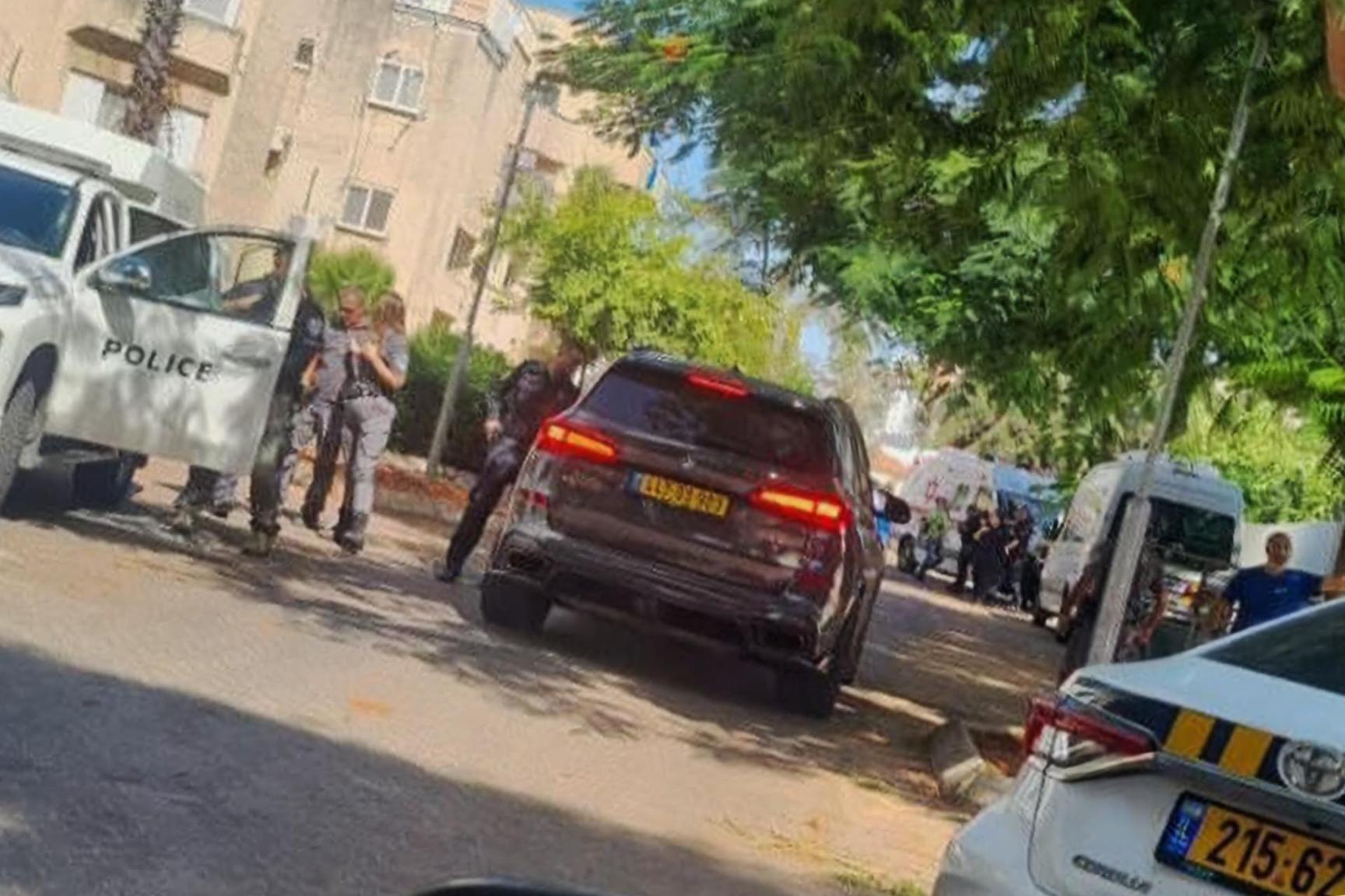 6 مصابين بعملية طعن بالخضيرة شمال تل أبيب