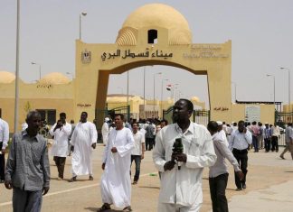 ماذا تعني عودة آلاف السودانيين من مصر؟ ماذا تعني عودة آلاف السودانيين من مصر؟