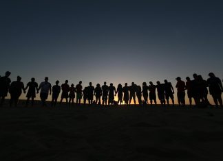 البشرية تصل إلى الحد الأعلى من متوسط العمر البشرية تصل إلى الحد الأعلى من متوسط العمر