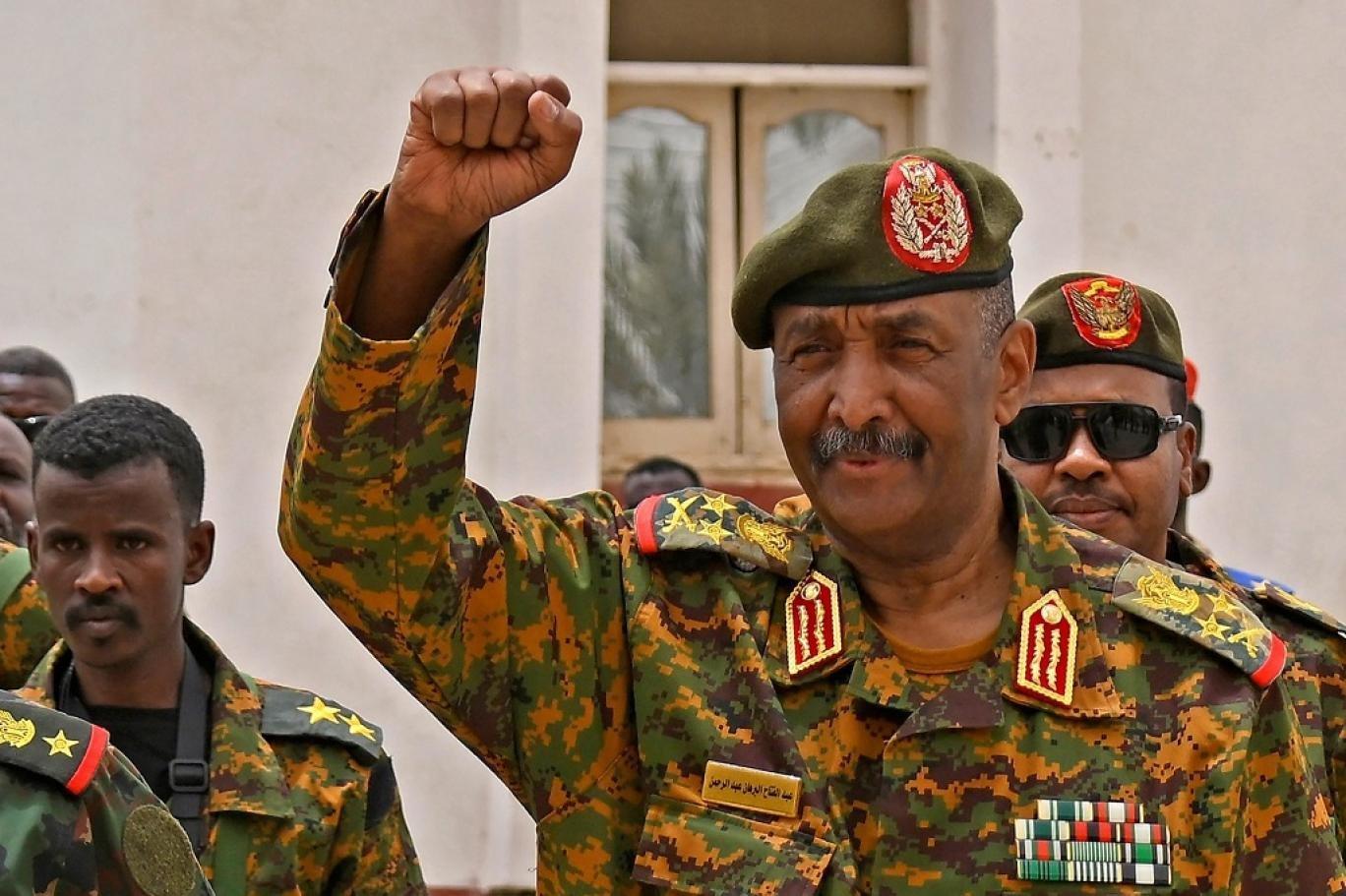 الخارجية السودانية ترد على قرار من مجلس السلم والأمن الأفريقي حراك كبير في السودان .. تمهيد العودة لإيغاد ومكتب جديد ببورتسودان وترتيبات ضخ نفط الجنوب الخارجية السودانية ترد على قرار من مجلس السلم والأمن الأفريقي حراك كبير في السودان .. تمهيد العودة لإيغاد ومكتب جديد ببورتسودان وترتيبات ضخ نفط الجنوب