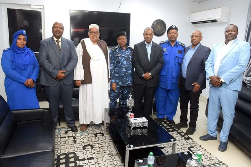 الإتحاد العام لكرة القدم السوداني يسجل زيارة للادارة العامة للجوازات وللسجل المدني الإتحاد العام لكرة القدم السوداني يسجل زيارة للادارة العامة للجوازات وللسجل المدني