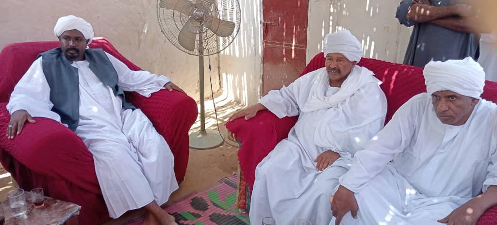 عدد من المسؤولين بالشمالية يقدمون واجب العزاء لأسرة الفقيد سلطان كيجاب عدد من المسؤولين بالشمالية يقدمون واجب العزاء لأسرة الفقيد سلطان كيجاب