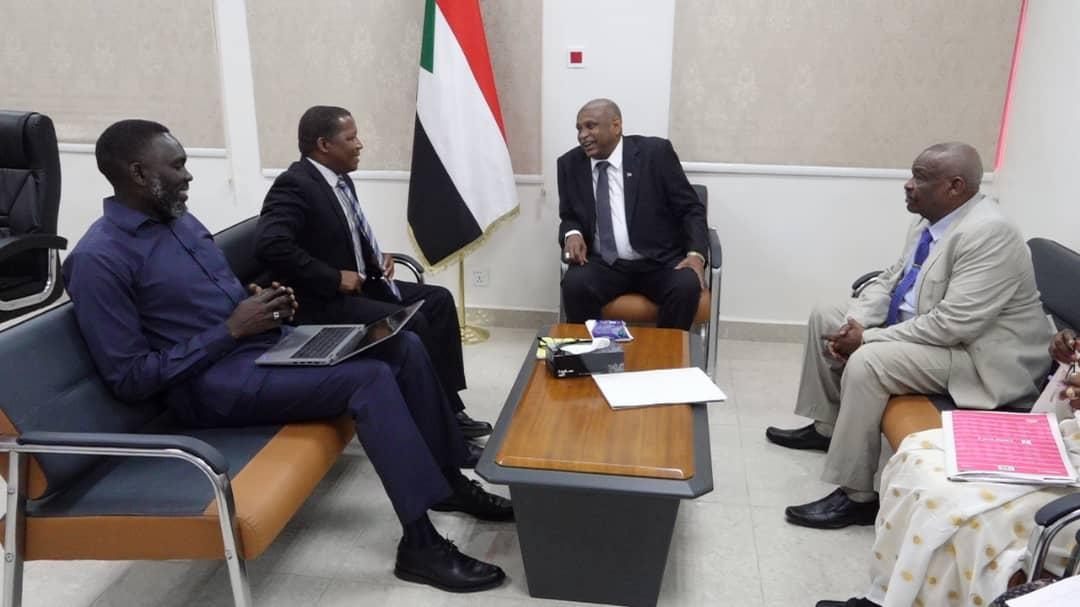 مجلس الوزراء يؤكد دعمه برامج منظمة العمل الدولية بالبلاد مجلس الوزراء يؤكد دعمه برامج منظمة العمل الدولية بالبلاد