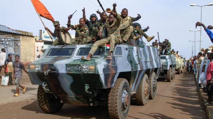 الجيش السوداني يواصل تقدمه ويستعيد السيطرة على مدينة السوكي