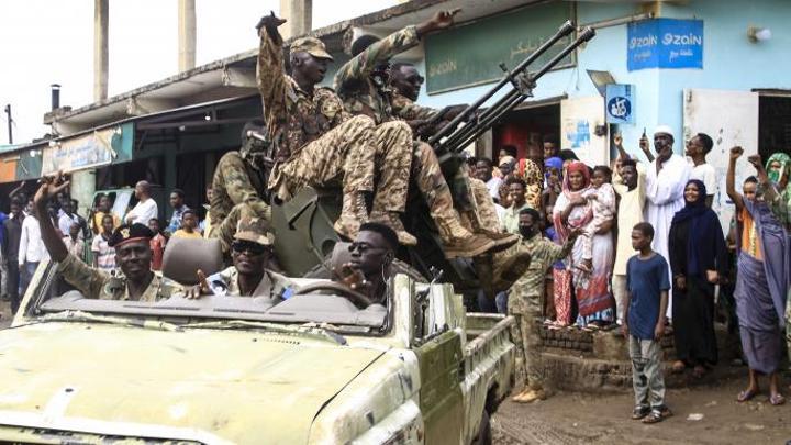 حرب السودان... المعارك من شوارع المدن إلى قمم الجبال