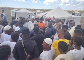 والى القضارف بالإنابة يقف على أوضاع النازحين من شرق الجزيرة بعدد من مراكز الإيواء والى القضارف بالإنابة يقف على أوضاع النازحين من شرق الجزيرة بعدد من مراكز الإيواء