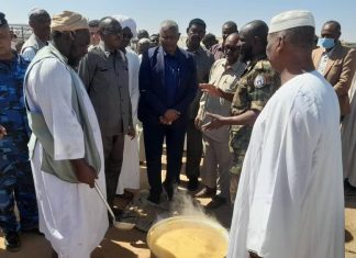 ممثل والي الجزيرة يقف على أوضاع النازحين من شرق الجزيرة لمدينة شندي ممثل والي الجزيرة يقف على أوضاع النازحين من شرق الجزيرة لمدينة شندي