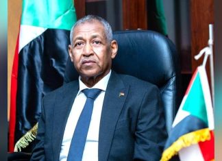 عدوي: زيارة البرهان لجمهورية مصر تأتي في إطار انفتاح السودان على شتى المنابر الدولية المتعلقة بالتنمية عدوي: زيارة البرهان لجمهورية مصر تأتي في إطار انفتاح السودان على شتى المنابر الدولية المتعلقة بالتنمية